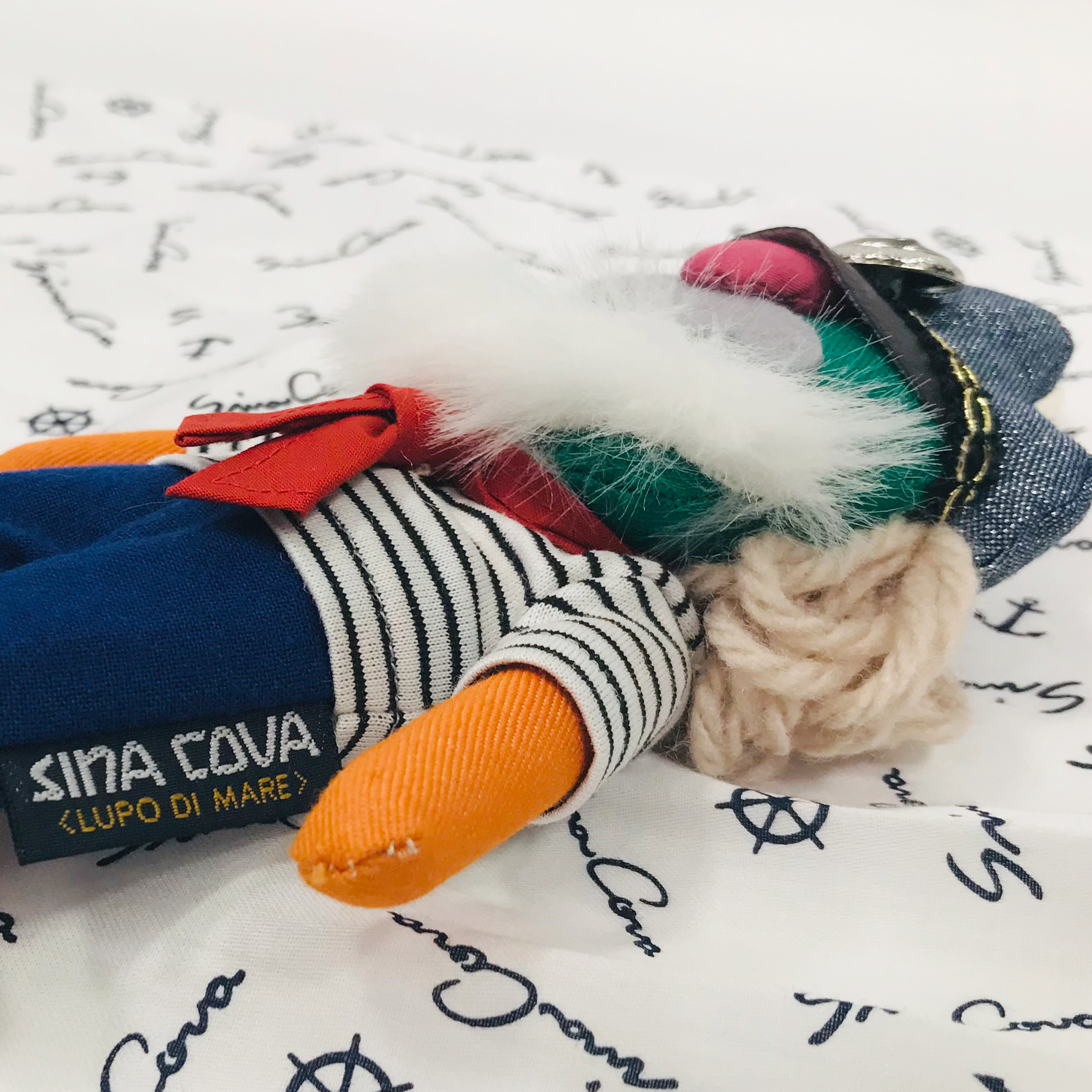 【公式】シナコバ (SINA COVA) ハンドメイドキャプテンマスコット 10077038