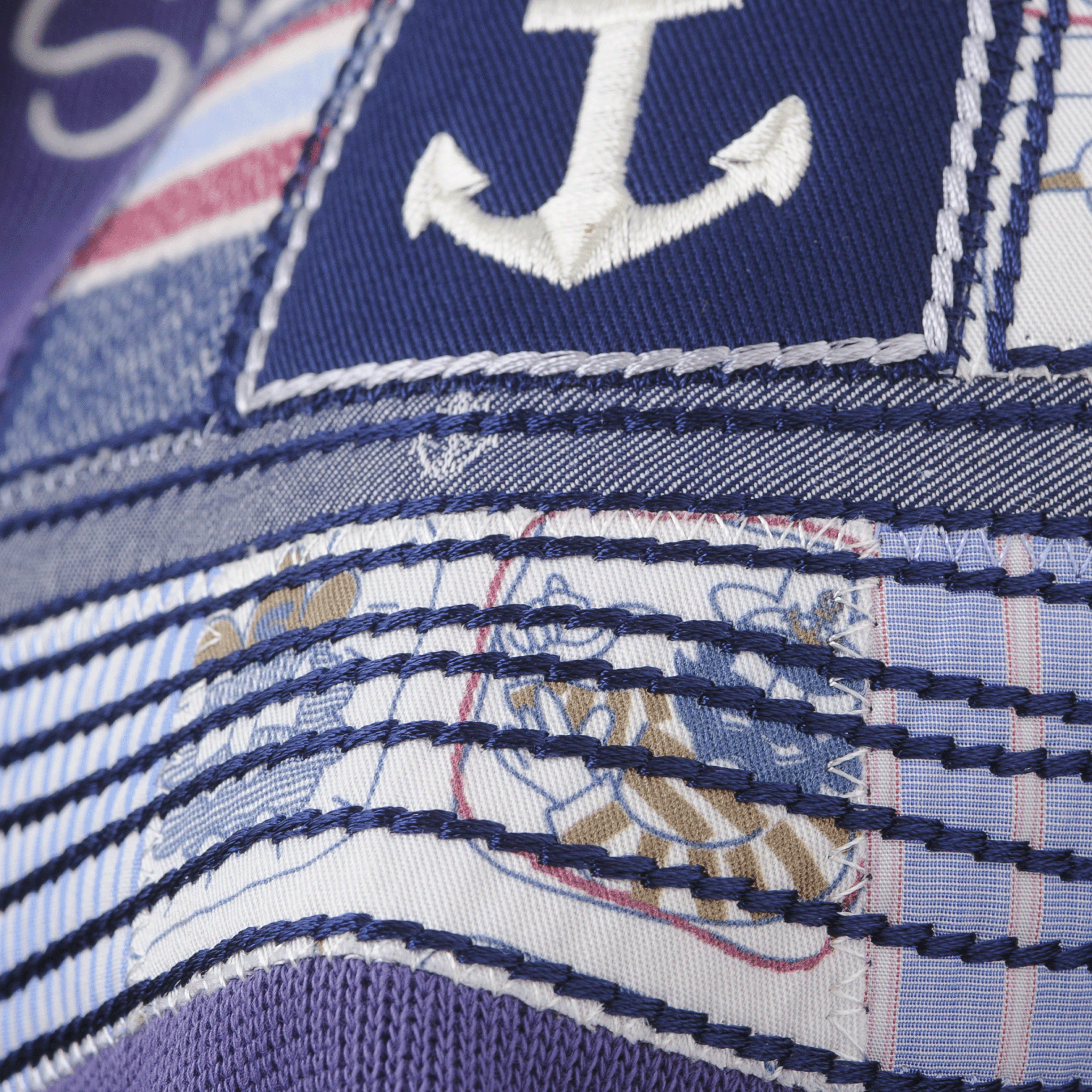 【公式】シナコバ (SINA COVA) クルーネックトレーナー 23220050 パープルの刺繡拡大