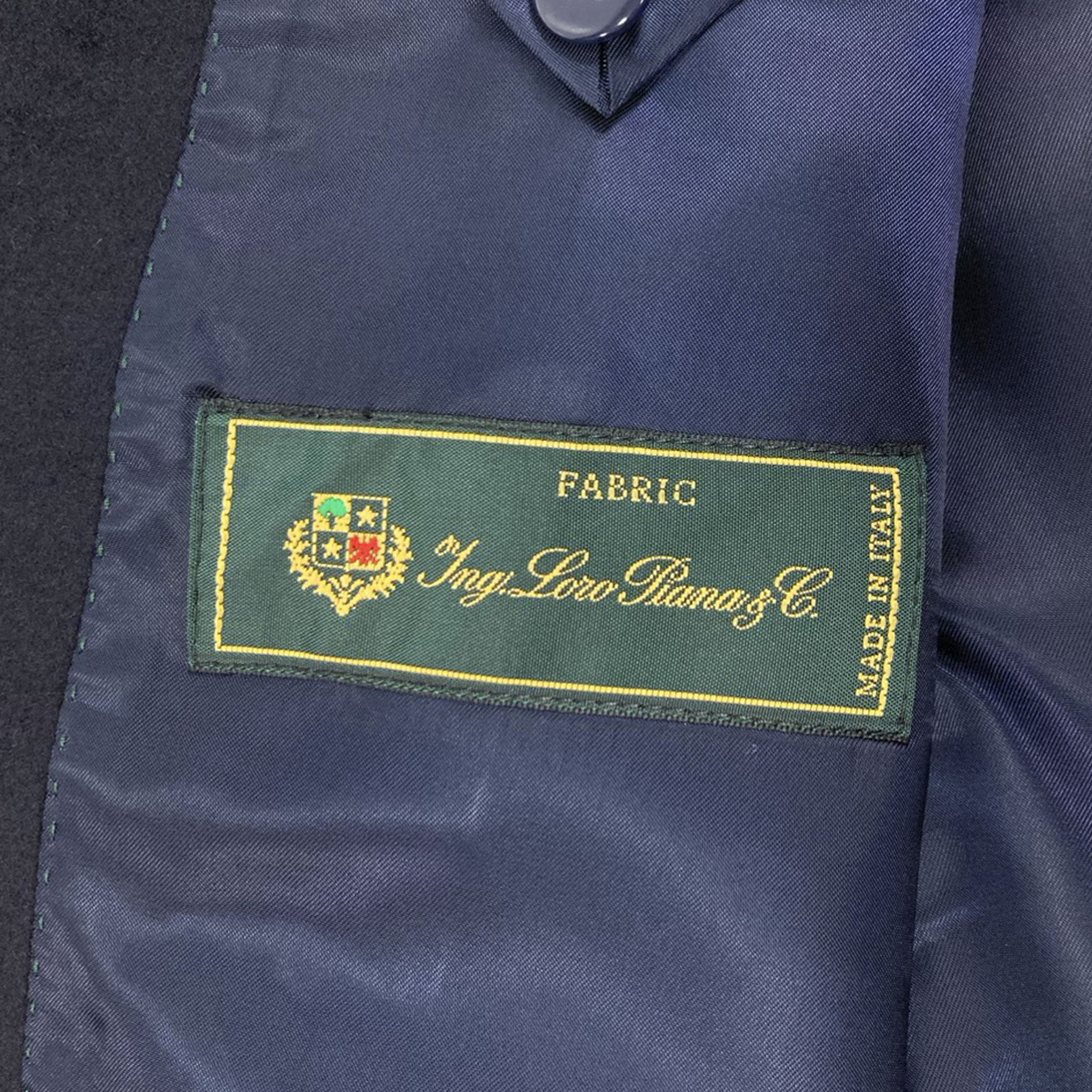 採用 Loro Piana 面料 25223063 製成的夾克