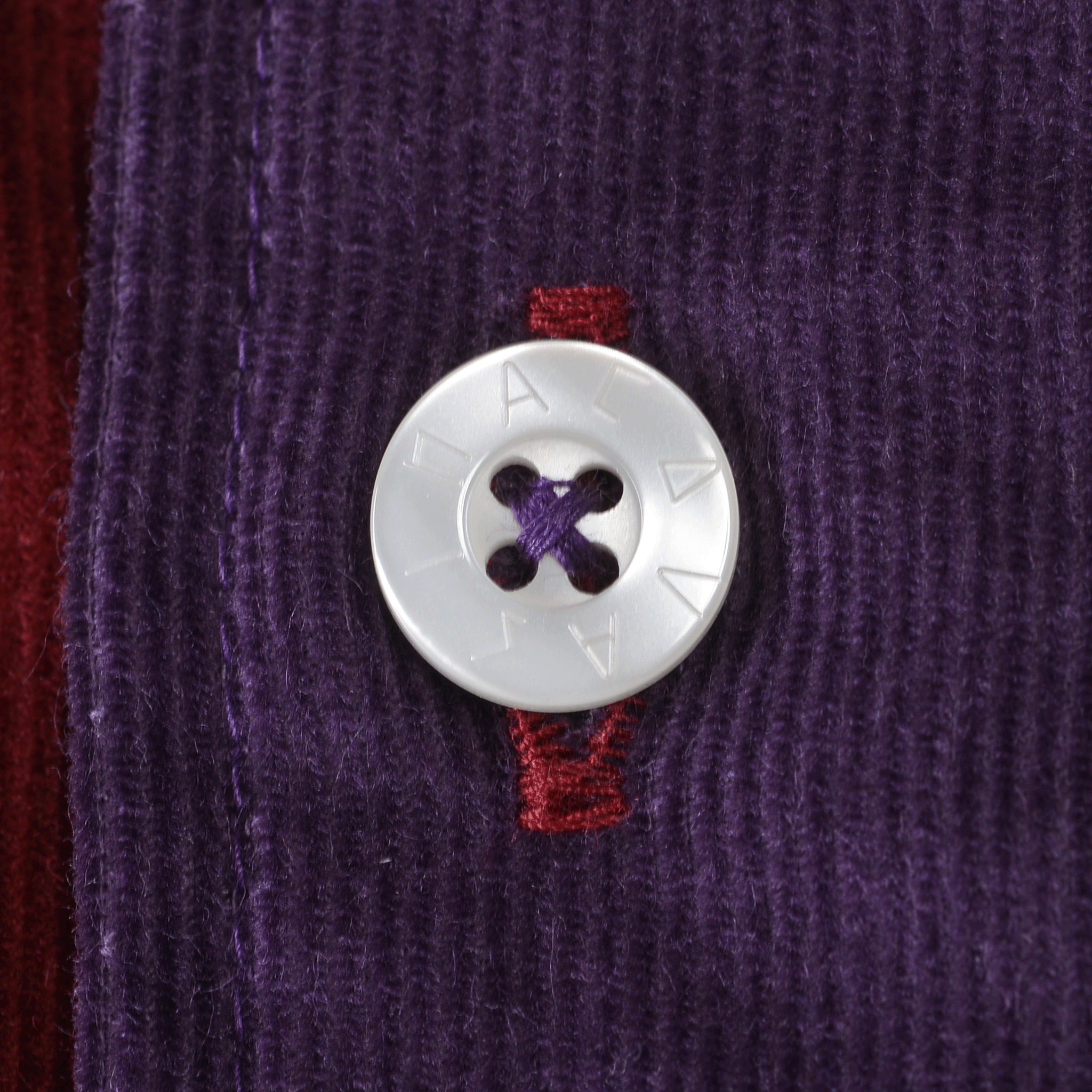 Long-sleeved button-down shirt 25224060